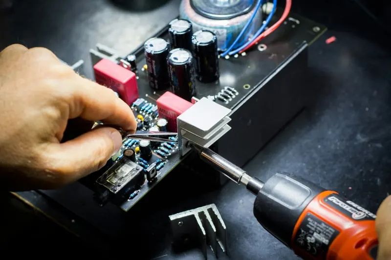 Sensor mounted on hardware component by MB snc